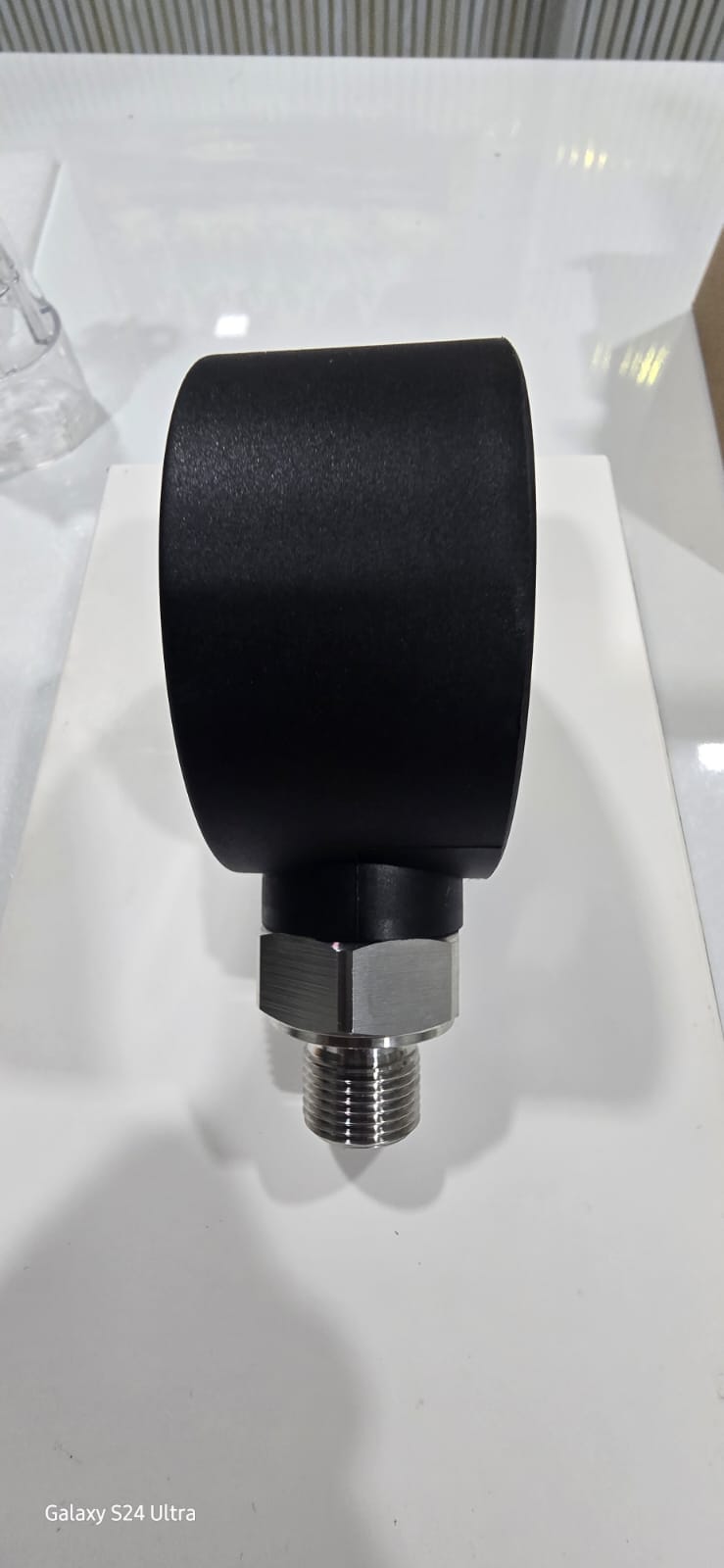 Digital Pressure Gauge (-1 to 30 bar / 0 to 700 bar / 0 to 1000 bar) View 4