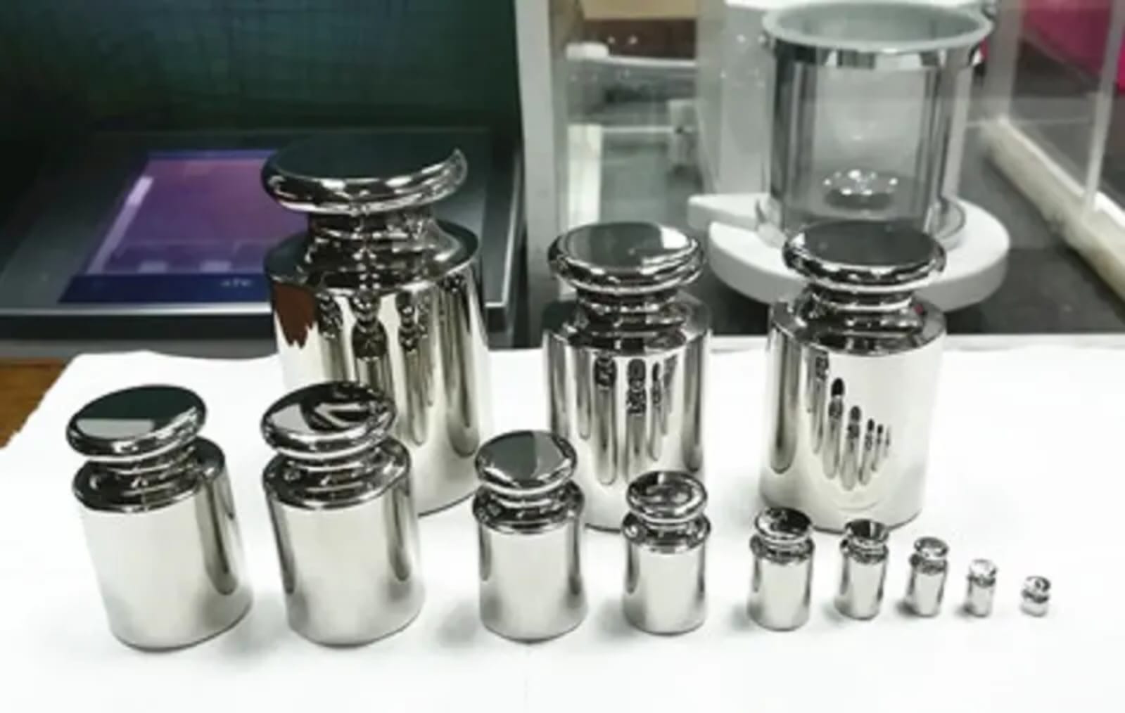 OIML Standard Weight Boxes (E1, E2, F1, M1) View 5